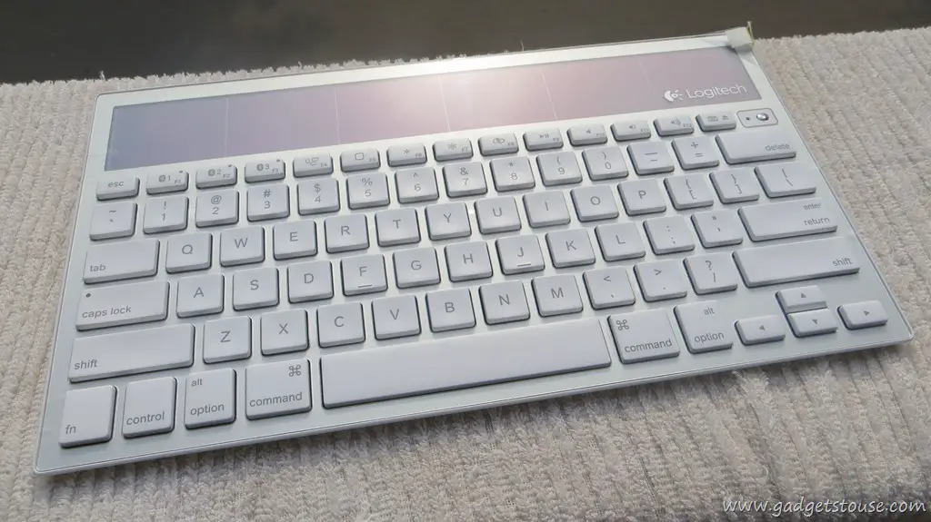Review] Logitech Wireless Solar Keyboard For or PC