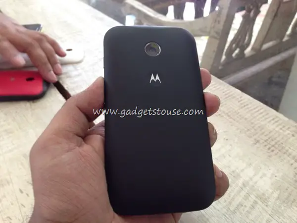 Moto E Hands on  Quick Review  Photos and Video - 2