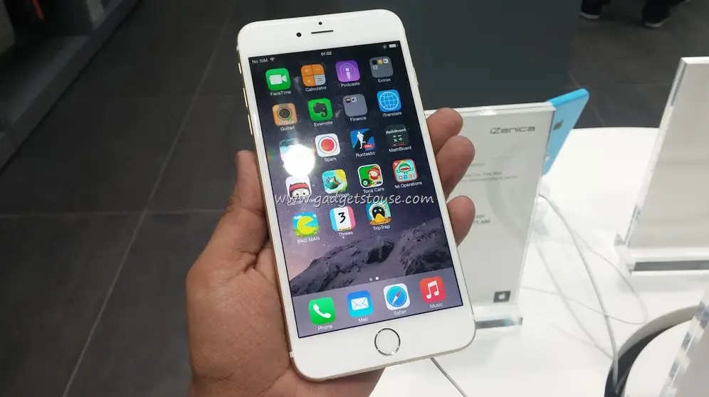 iPhone 6 Plus Hands on Review, Photo Gallery and Video Gadgets To Use