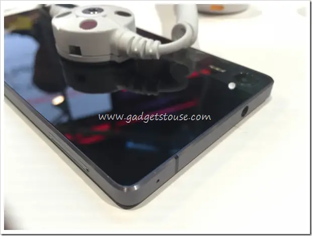 Lenovo Vibe Shot Hands on  Photo Gallery and Video - 15