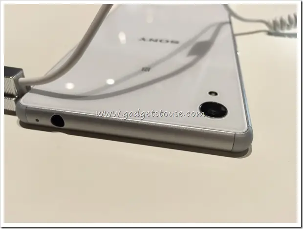 Sony Xperia M4 Aqua Hands On  Photo Gallery and Video - 35