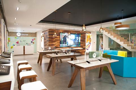 Motorola Opens First Indian Moto Care Center in Bangalore - 40