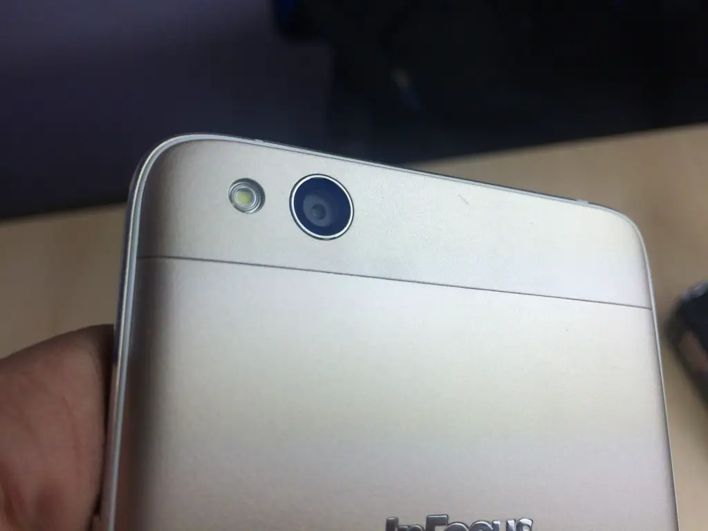 InFocus M680 (5)