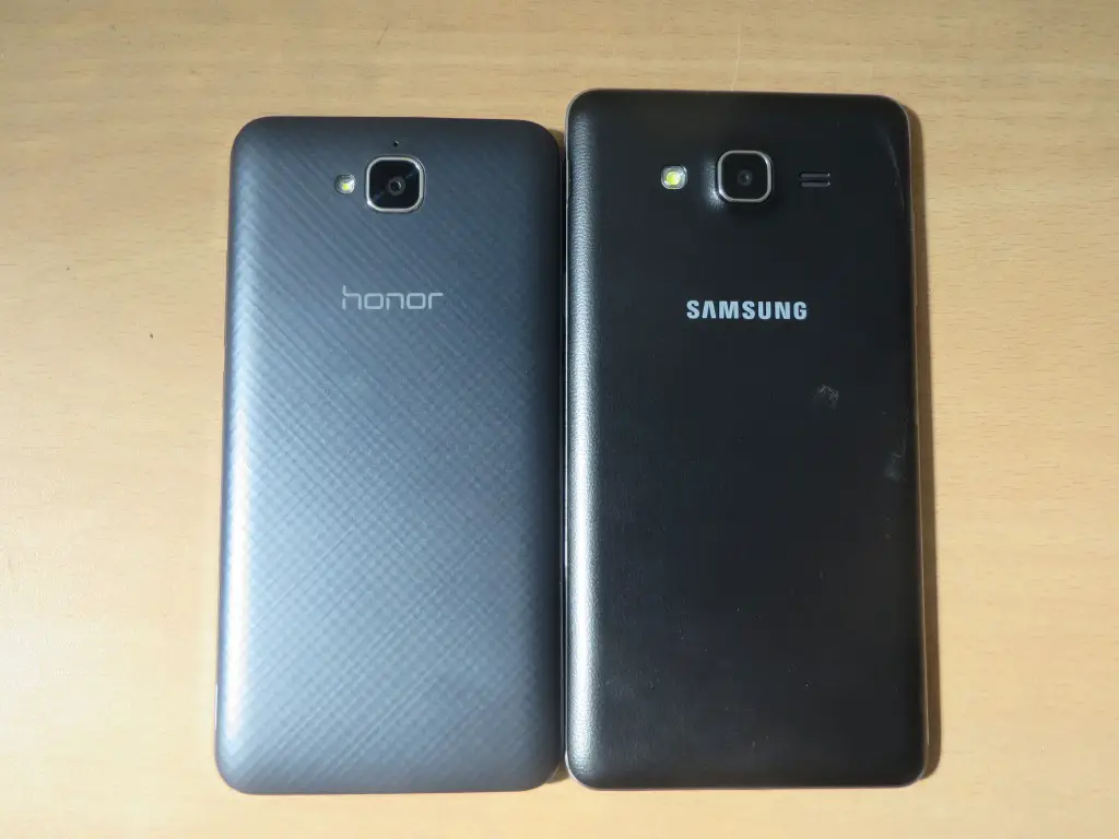 Honor Holly 2 Plus vs Samsung Galaxy On7 (3)