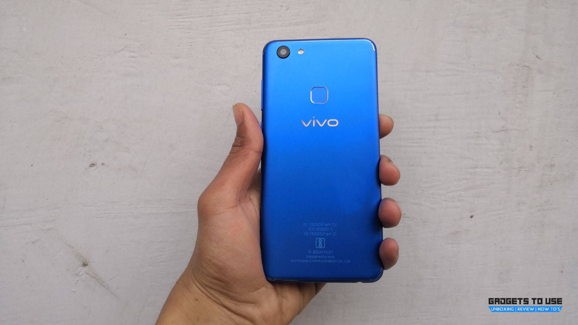 Vivo V7 Energetic Blue