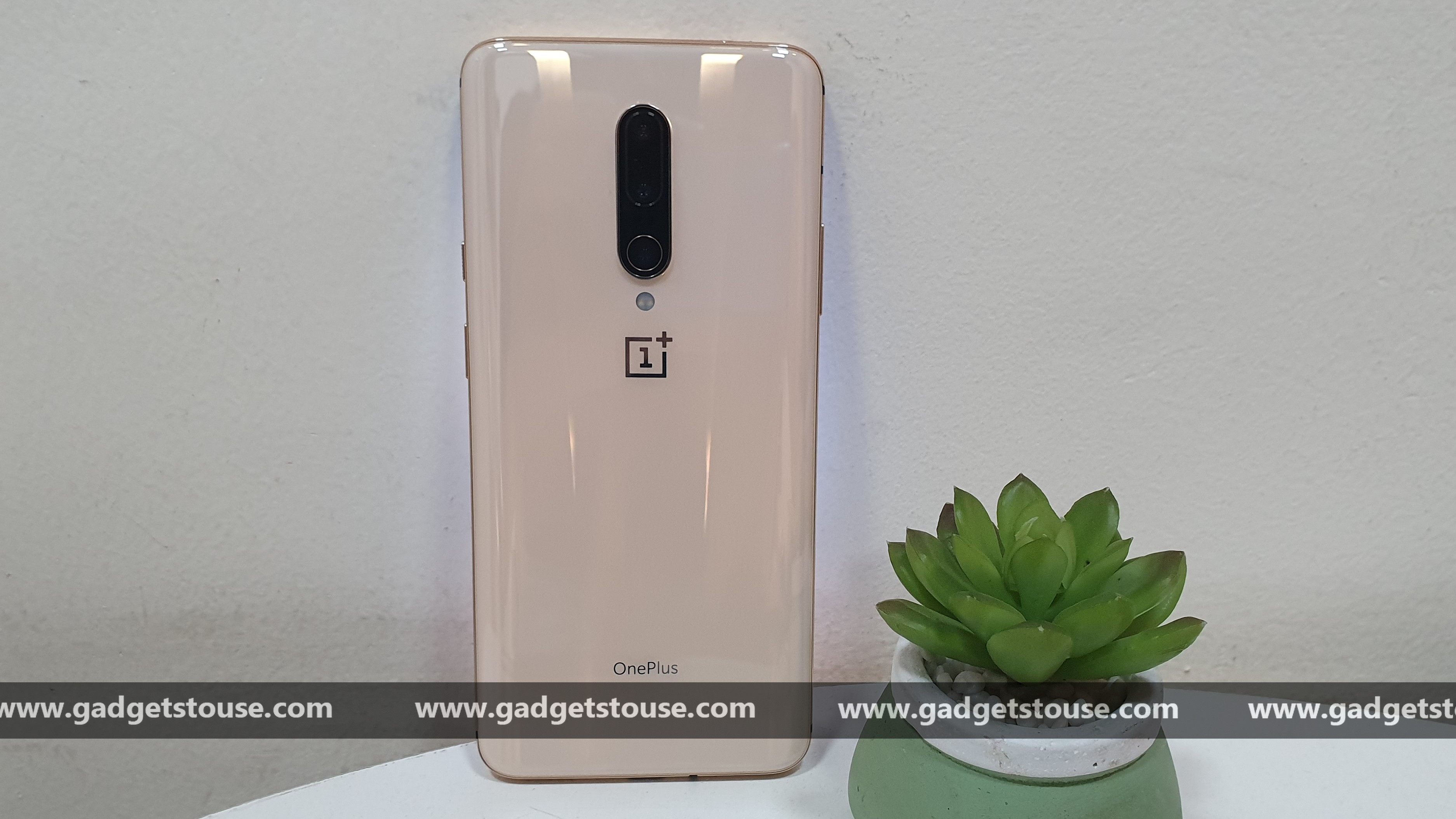 OnePlus 7 Pro Almond