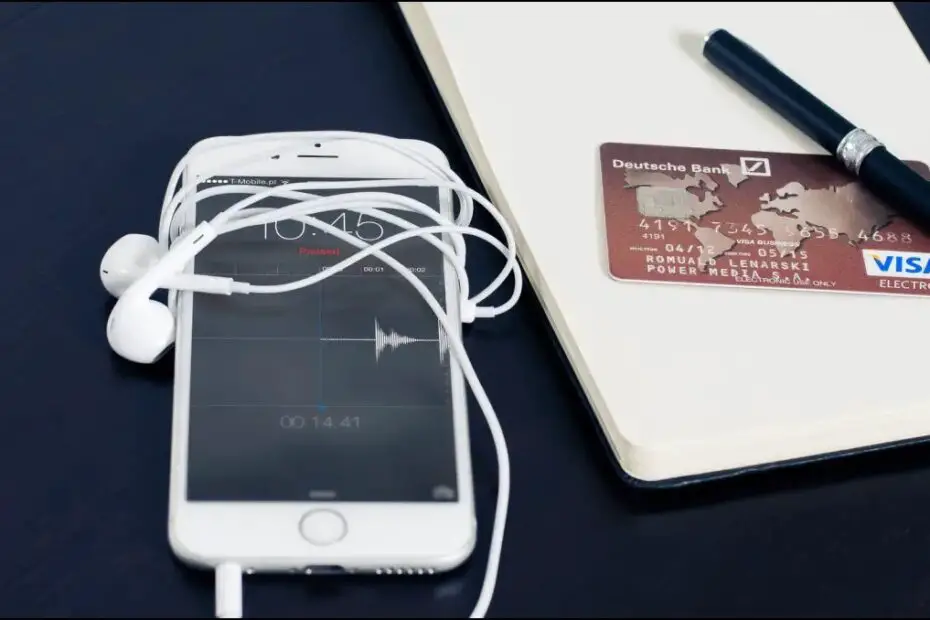 iPhone Kept with Credit Card on Desk