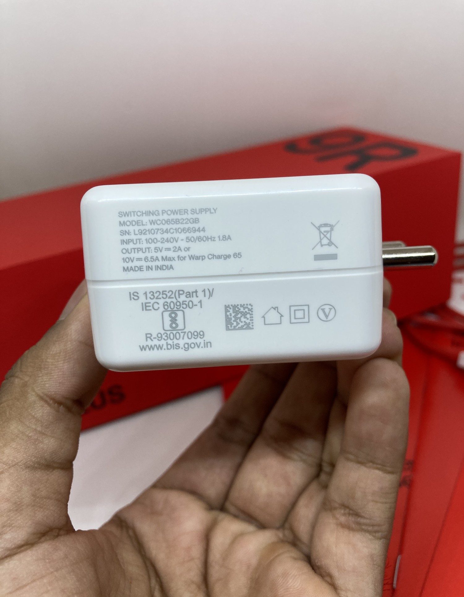 OnePlus 9R Charger