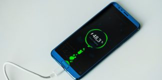 Tips to Charge Your Phone Faster With or Without a Fast Charger