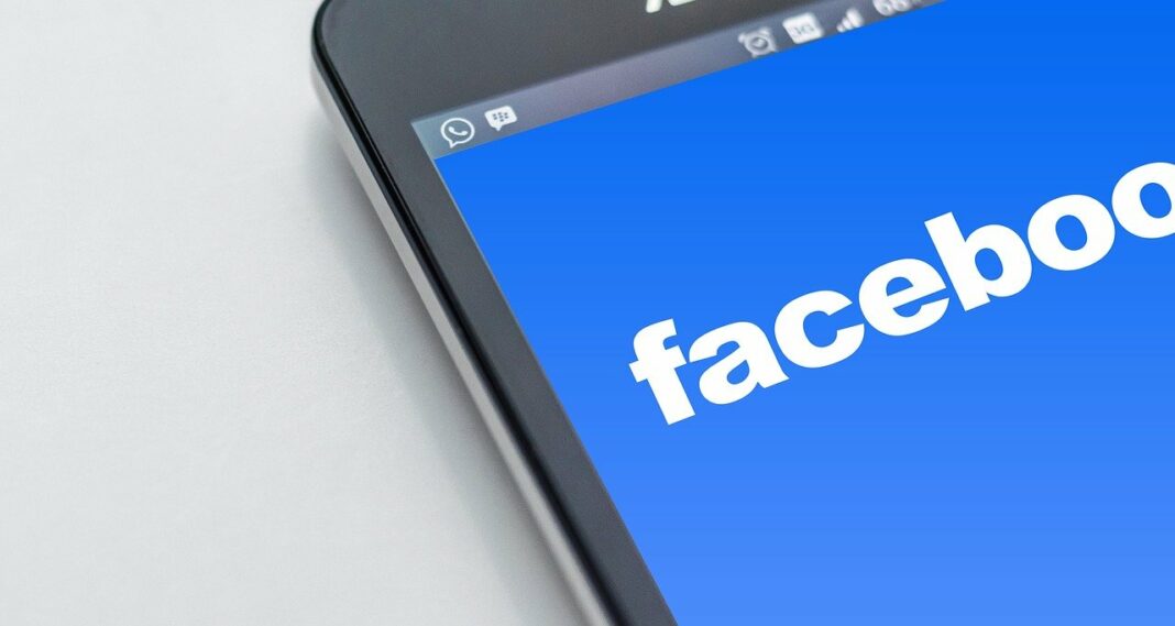 Top 8 Ways to Fix Facebook Not Playing Videos on Android/iPhone Gadgets To Use