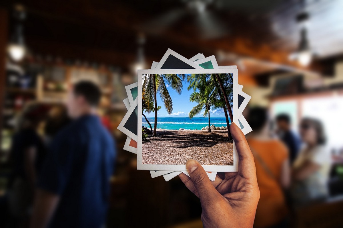4 Ways to Blur Part of Photo Before Posting on Twitter, Instagram, Facebook