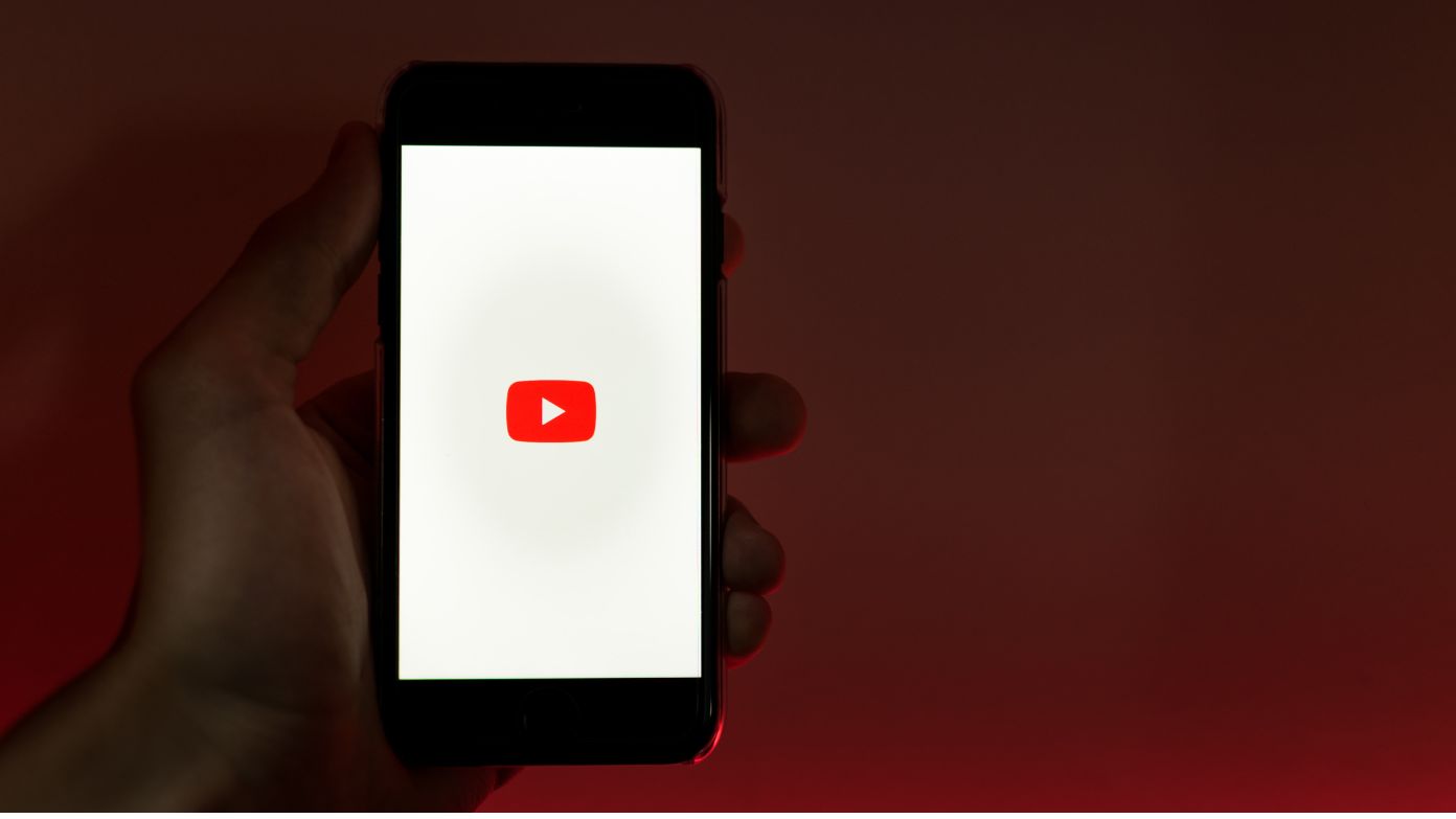 3 formas de deshabilitar YouTube Mantener flotando para jugar en el escritorio, teléfono