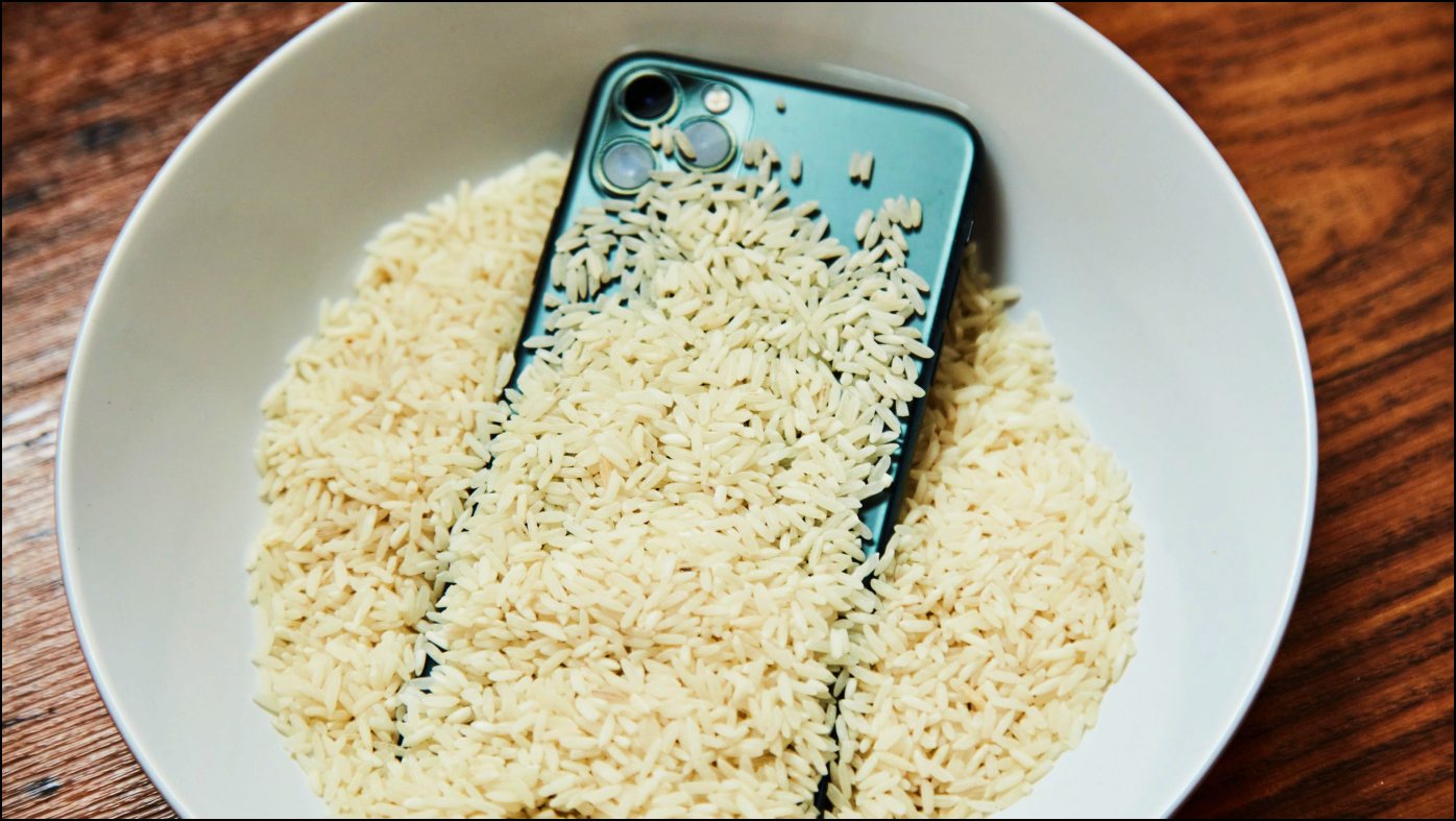 Dry iPhone Water in Rice